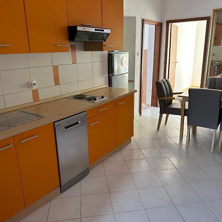 Apartamento App 4 - 6 Persons Direct On The Seaside, 1St Floor Ljubač Exterior foto